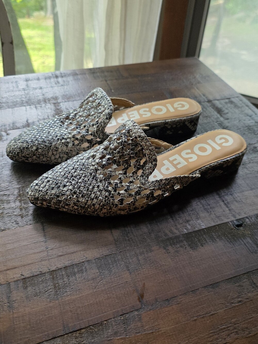 Women's Woven Pointed Mule in Black and Cream - Picture 2 of 6